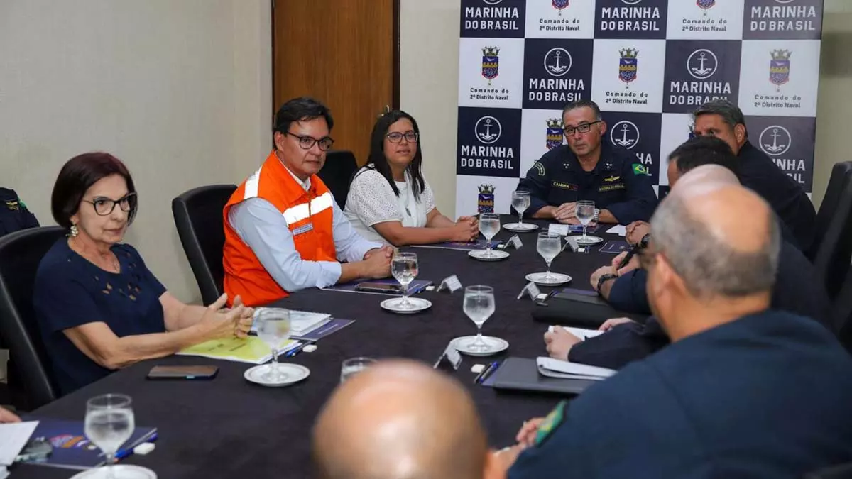 O combate &agrave; dengue em Salvador ganhou mais um importante refor&ccedil;o: a Marinha do Brasil. A vice-prefeita e secret&aacute;ria de Sa&uacute;de de Salvador,